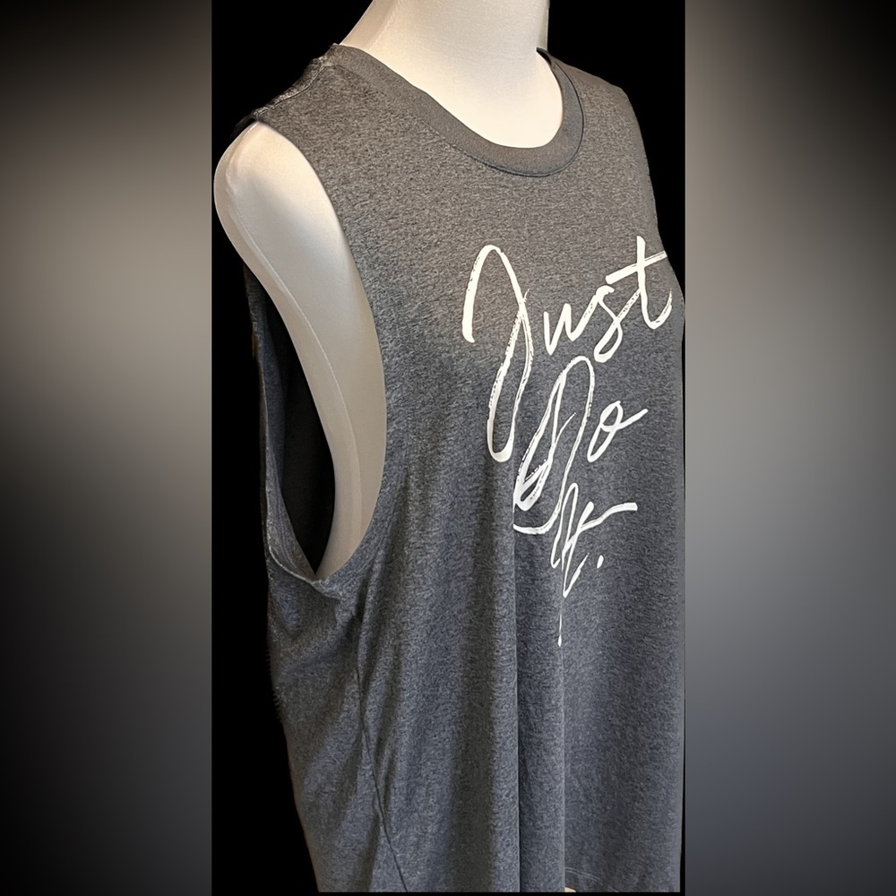 NWT Nike Womens Just Do It Running Fitness Muscle Tank Gray - Picture 3 of 3